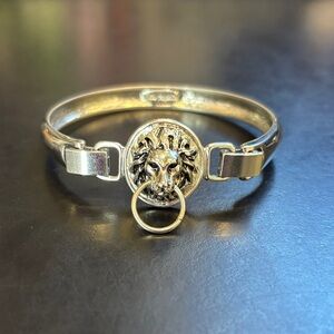 Lia Sophia Savage Lion Head silver-tone interchangeable clip bangle